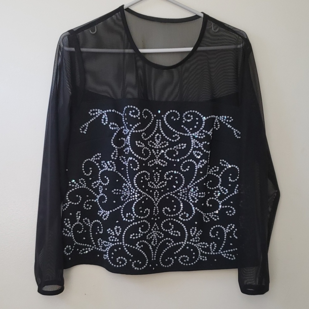 Metaphor Black blouse